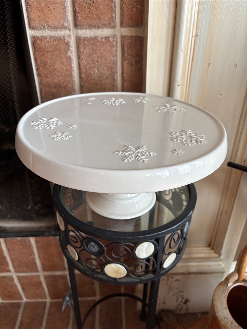 Hallmark Christmas cake plate stand